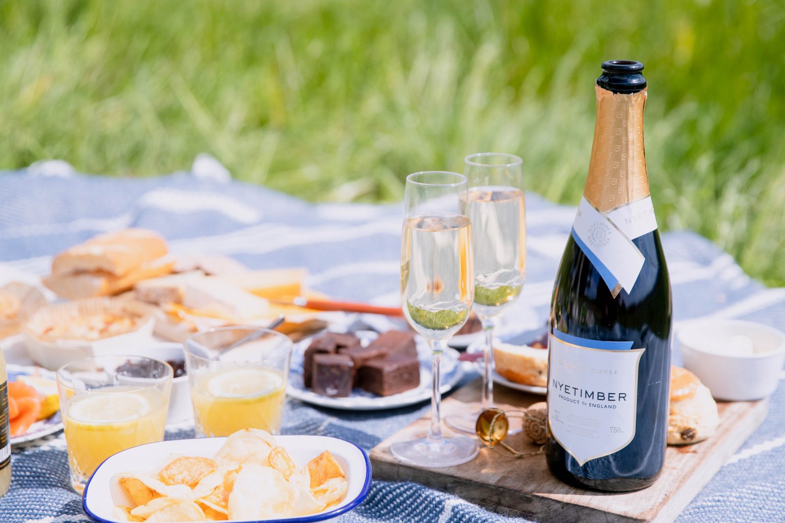 Picnic Hamper Drinks Cowdray Estate